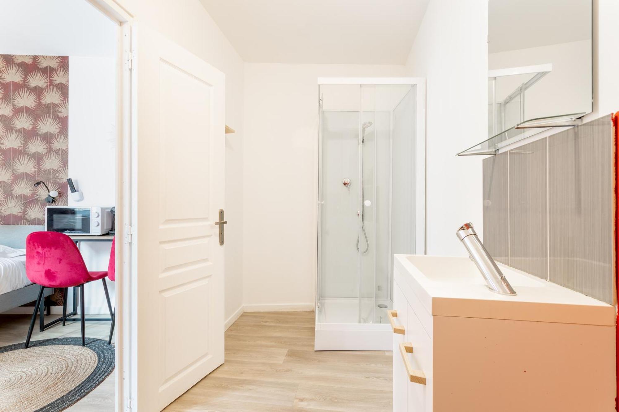 S&K Suite Grande Rue Roubaix - Chambre Spacieuse Et Sdb Privee - Netflix Et Cuisine Eksteriør bilde